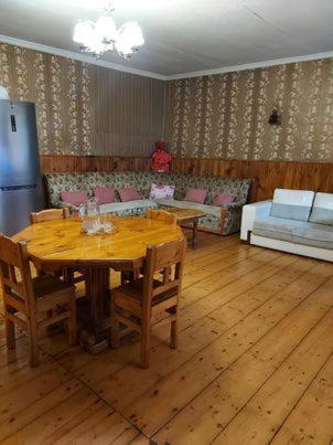 Guest House-Waterfall Chokhuldi 外观 照片